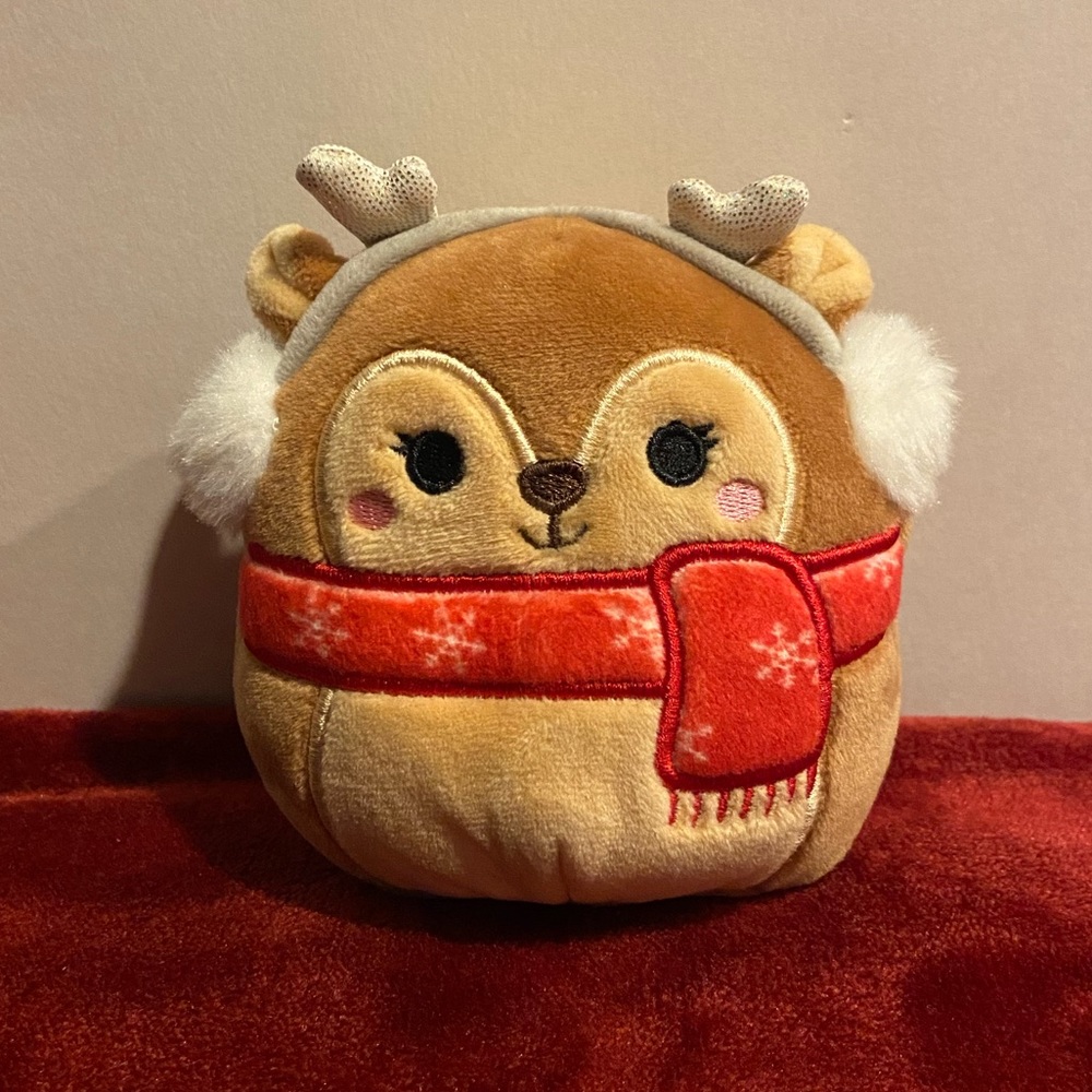 Dawn the Deer Christmas Mystery Capsule Squishmallow
